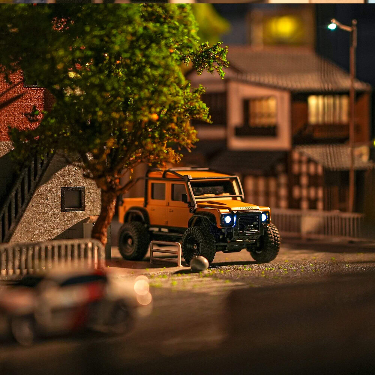 Licensed 1:43 Land Rover Defender 110 RC Crawler