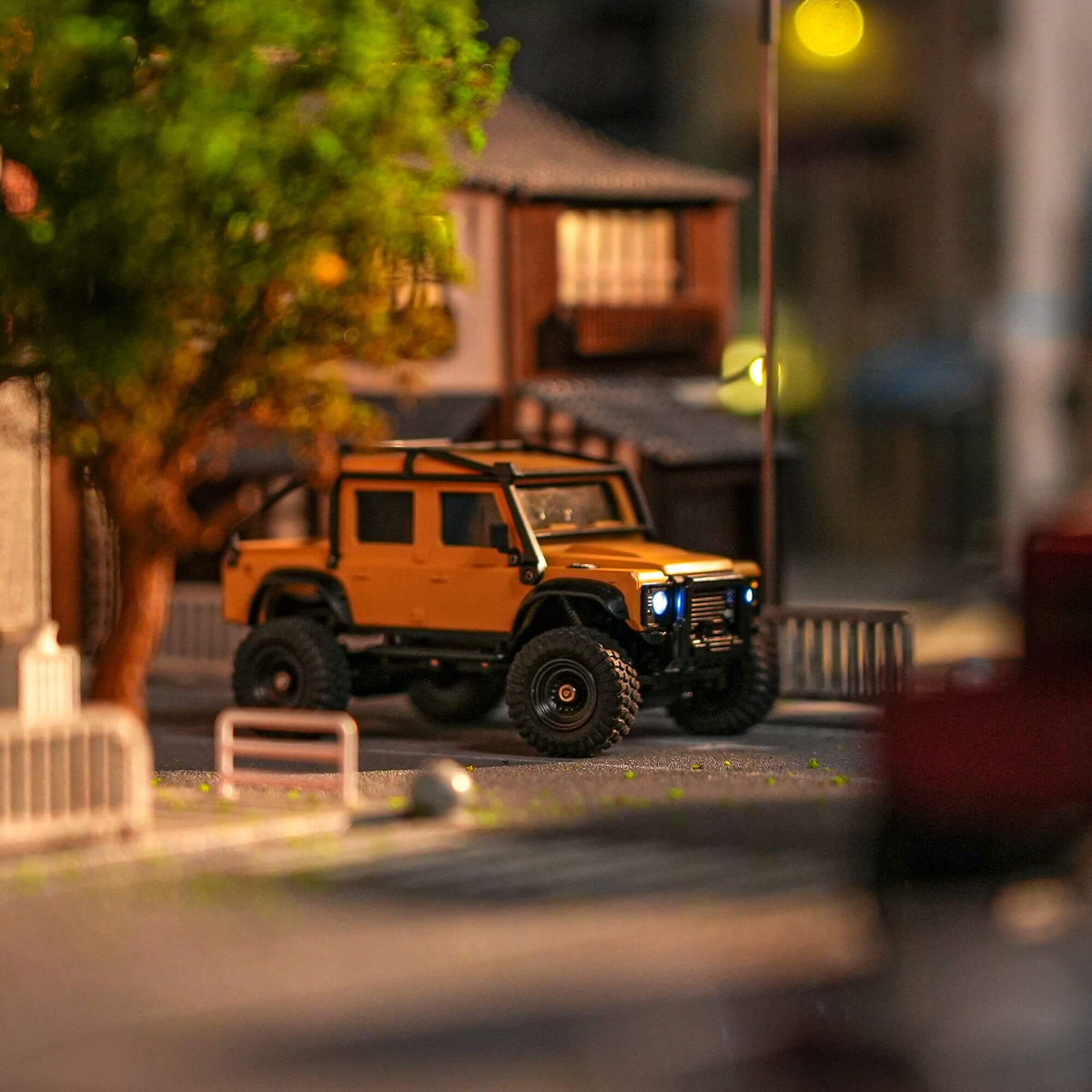 Licensed 1:43 Land Rover Defender 110 RC Crawler