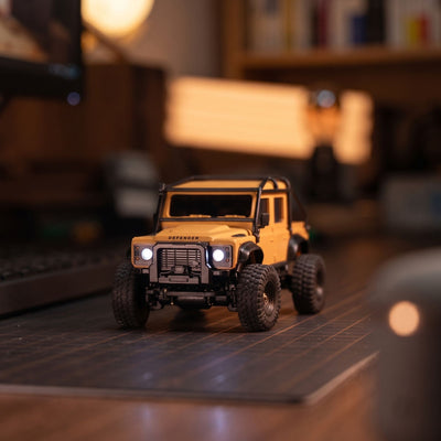 Licensed 1:43 Land Rover Defender 110 RC Crawler